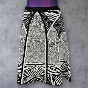 Diane Von‎ Furstenberg Samara Zebra Tattoo Flare Short Skirt Size Medium Women's